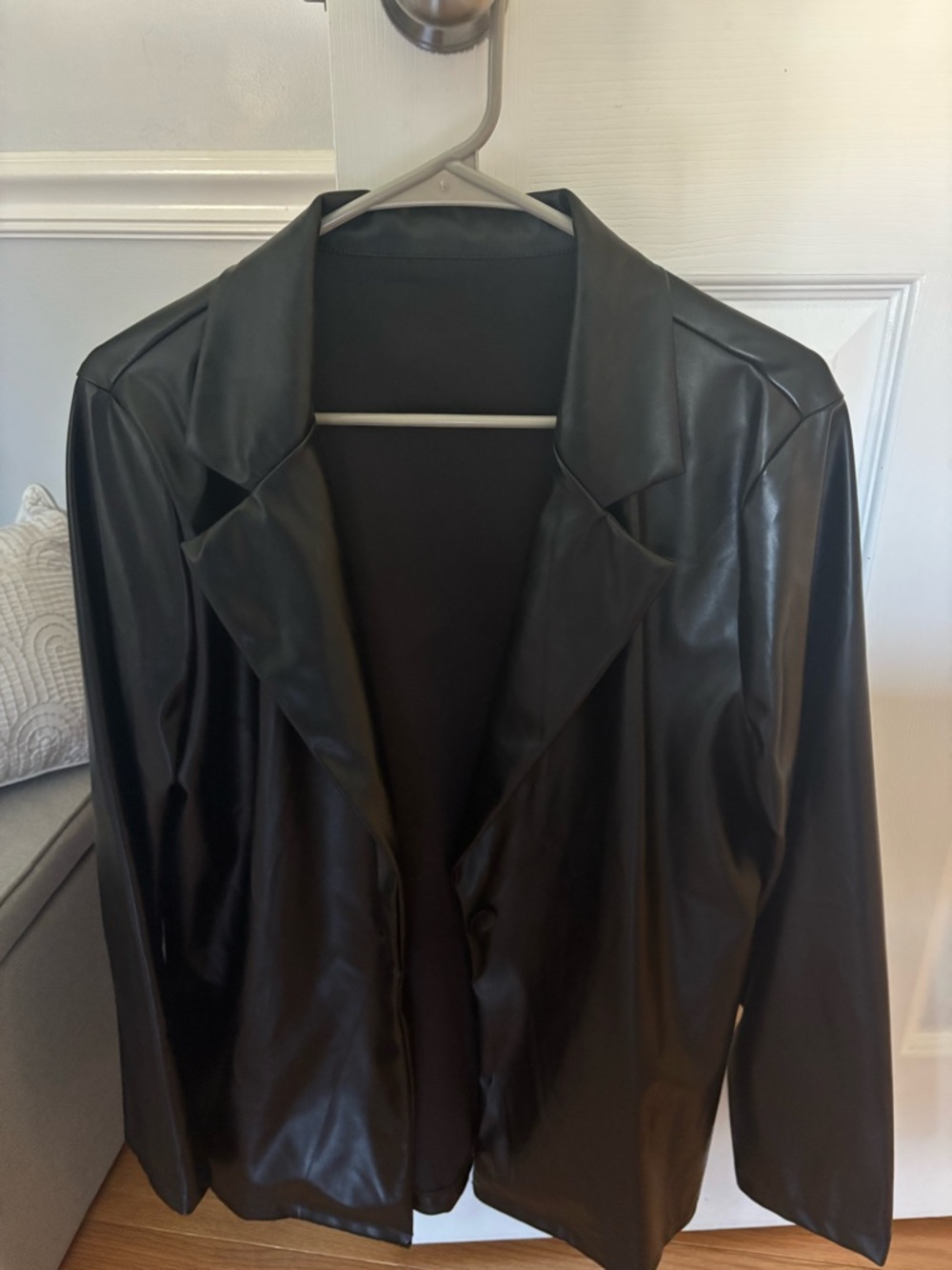 Amazon Essentials Women's Black Faux Leather Blazer Jacket